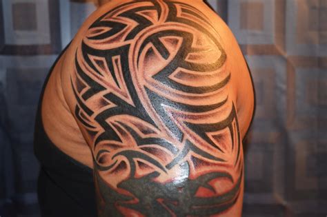 Each god has a different purpose and so is the reason to get that god tattooed on one's body. Tribal (Stammes) Tattoos und die Bedeutungen