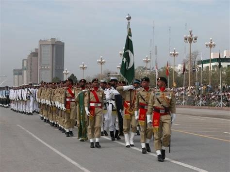 Welcome To Pakistan: Pak Army
