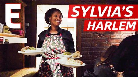 Wenn es ihnen nichts ausmacht, mit plastikmessern und gabeln aus einer styroporschachtel zu essen, ist dies ein großartiger ort, um eine riesige auswahl an original soul food für wenig geld zu bekommen. How Sylvia's Keeps The Great Harlem Soul Food Tradition ...