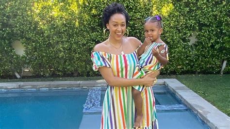 So Cute Tia Mowry And Her Mini Me Pose In Matching Mommy Daughter