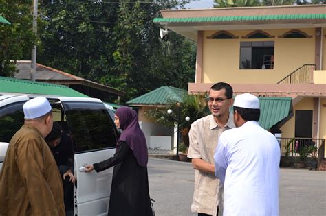 Dato' zainal abidin bin putih date of birth : CAHAYA KEHIDUPAN TAUHID: Dato' Sri Haji Syed Zainal Abidin ...