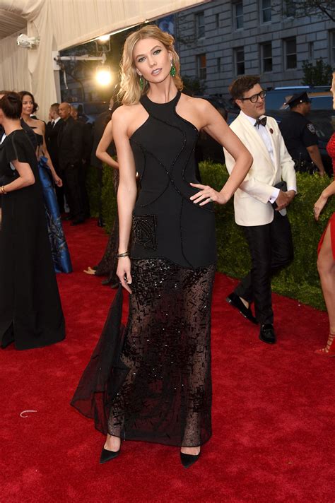 Karlie Kloss Met Gala Dress Underwhelmed But Still Looked Beautiful