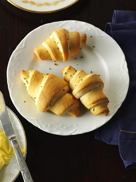 How To Make Crescent Rolls From Scratch Taste Of Home