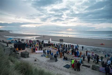 Skinny Dippers Brave North Sea Chill For Autumn Equinox Charity Swim At Dawn Hot Lifestyle News