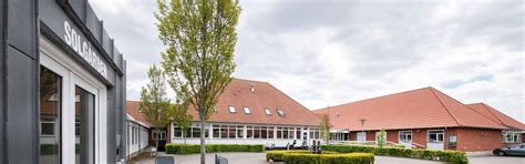 Administrasjonen er delt inn i tre tjenesteområder: Solgården Esbjerg kommune