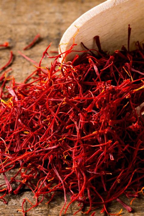 saffron health benefits side effects