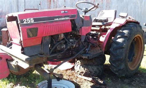Salvage Tractor Case Ih 255