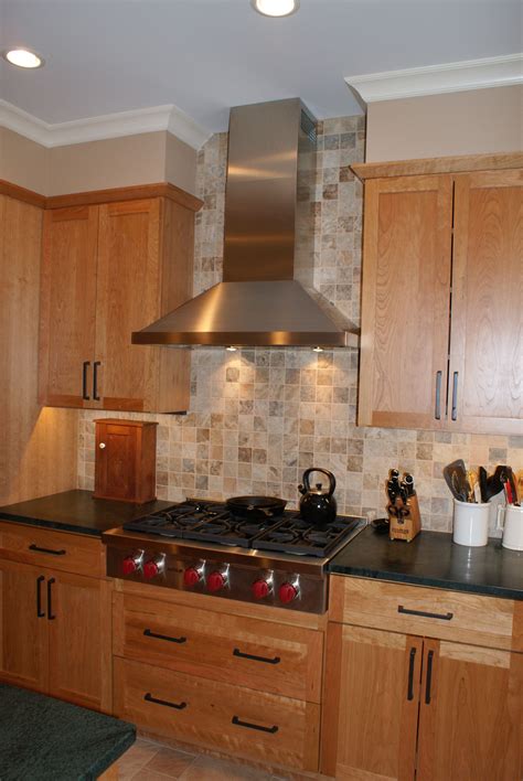 Backsplash Tile To Ceiling Behind Range Hood Kitchen Design Modern