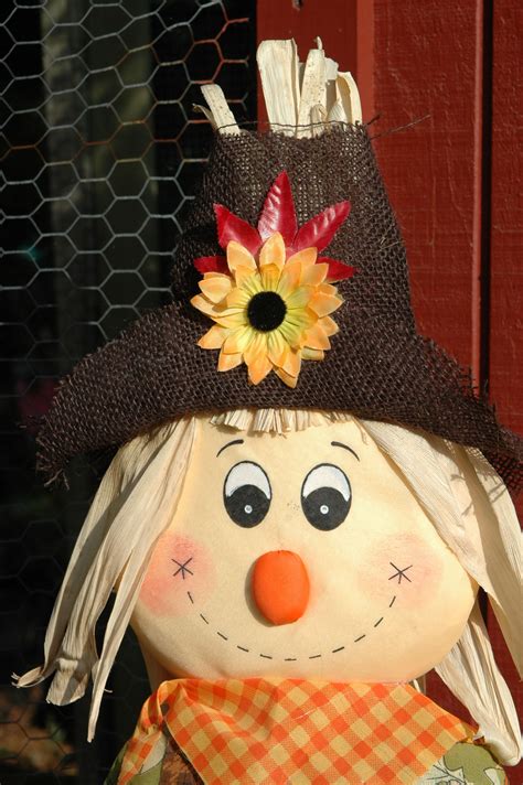 Happy Scarecrow | Scarecrow crafts, Scarecrow, Halloween