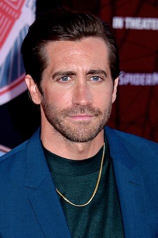 Funny jake gyllenhaal on the set of the day after jake gyllenhaal young. Jake Gyllenhaal Age Height Weight Net Worth