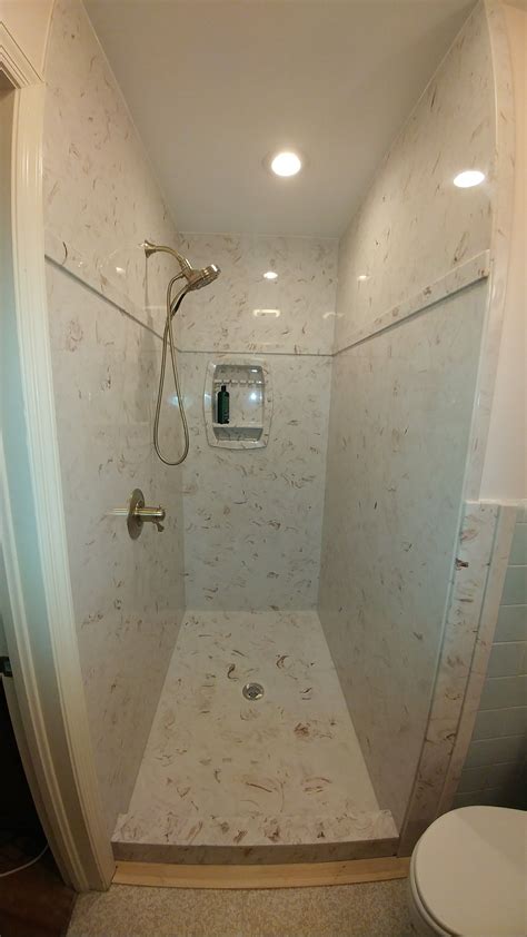 See more ideas about cultured marble shower, marble showers, marble shower walls. Cultured marble shower base, walls and niche prior to door installation. in 2019 | Cultured ...