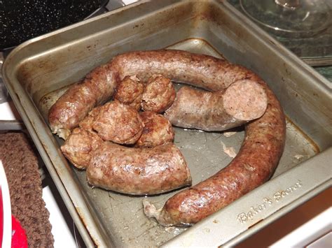 I wonder if it's just an older generation/regional sausage that was brought to america by immigrants. Swedish Sausage Dinner - zonadenuncia