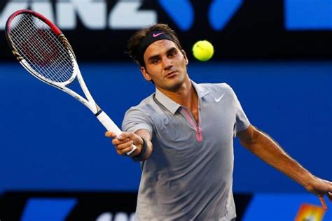 The size of a tennis racquet grip refers to the circumference or distance around the handle, including the stock grip that comes installed with your racquet, which ranges from 4 inches to 4 3/4 inches. Any body knows Federer hand size? | Talk Tennis