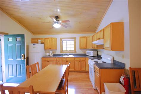 Cabin 35 Is 3 Bedroom Kitchen Douthat State Park Uploaded Flickr