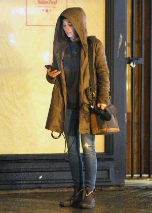 Jessica Biel Films Scenes For New Facebook Watch Series Limetown In Vancouver Gotceleb