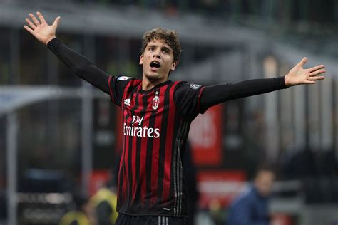 Manuel locatelli (born 8 january 1998) is an italian footballer who plays as a midfielder for serie a club sassuolo and the italy national team. Report: Manuel Locatelli close to Sassuolo move - The AC ...