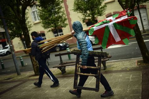 Eta Militants Declare End To Armed Fight For Basque Homeland Breitbart