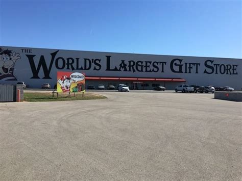 Worlds Largest T Store This Massive T Shop In Missouri Is Like