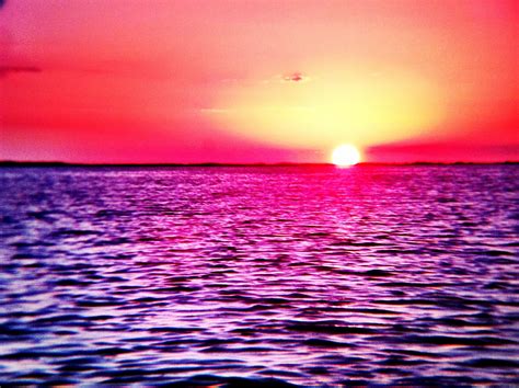 purple sunset | Purple sunset, Beautiful sunset pictures, Sunset pictures