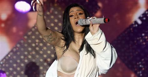 Cardi B Suffers Awkward On Stage Wardrobe Malfunction So Performs In