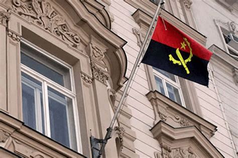 Angola Prevê Encerrar Nove Embaixadas E 18 Consulados Incluindo Em Portugal E Macau