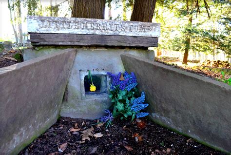 A Little Boys Grave Has A Window And The Story Behind It Will Restore