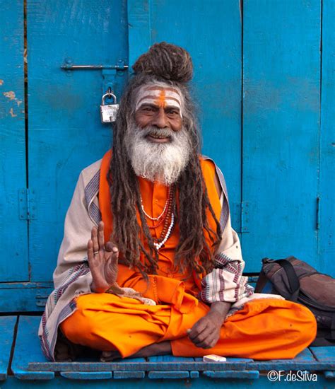 Viaje fotográfico a la India Los sadhus SInLaVeniA