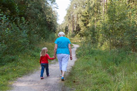 Children Helping Seniors Arizona Elder Care