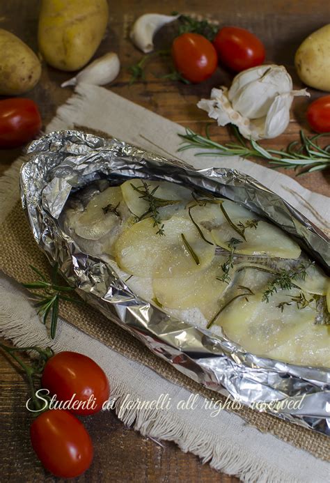 We did not find results for: Ricetta orata in crosta di patate al cartoccio al forno