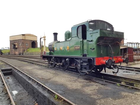 Solve Gwr Tank On Shed Didcot Jigsaw Puzzle Online With 540 Pieces
