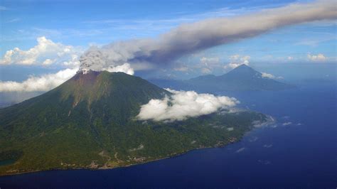 Indonesia Volcano Erupts 1 Person Missing 4 Hurt The