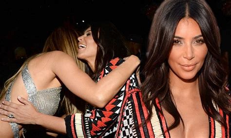 kim kardashian gives jennifer lopez a hug after stunning turn at the mtv vmas