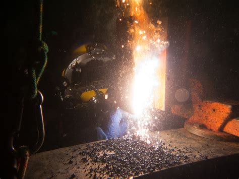 Through their air/mixed gas commercial diver program, you'll learn the basics of underwater welding. Underwater Welding and Why It's So Important - Offshore Supply