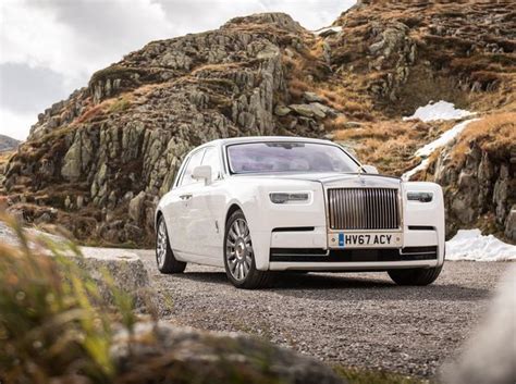 2019 Rolls Royce Phantom Review Pricing And Specs