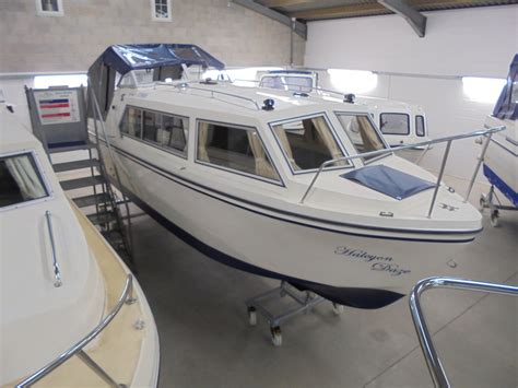 Viking 23 Narrow Beam Halcyon Daze For Sale Rightboat