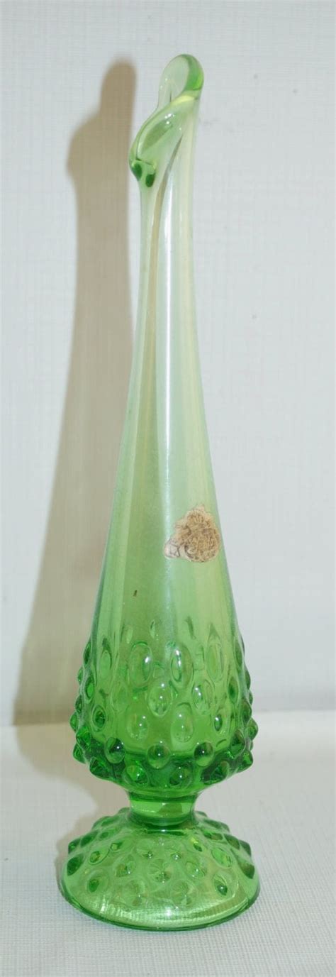 Vintage Fenton 1970s Green Hobnail Glass Bud Vase 10