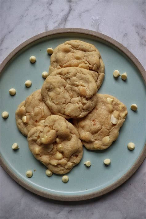 White Chocolate Macadamia Nut Cookies Subway Copycat