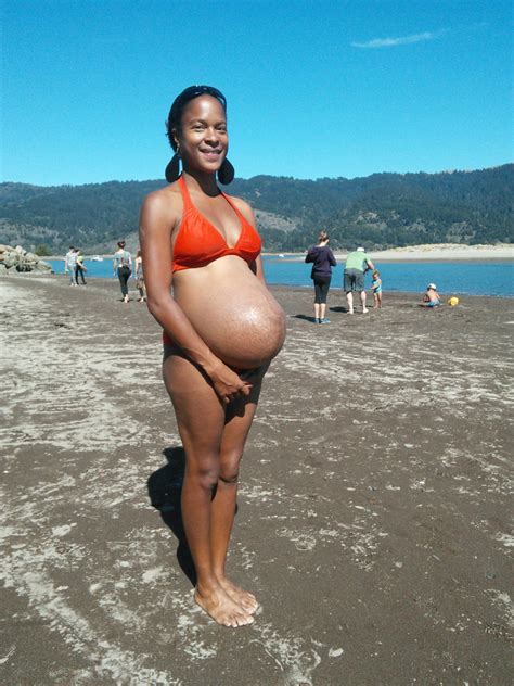 Stretch Marks Bikini Pregnancy And Public Displays Of Belly Affection