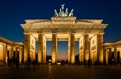 Brandenburger Tor at night - what to do and see in Berlin - where is ...