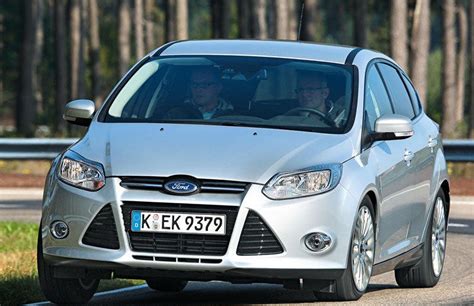 Ford Focus Hatchback 2011 2014 Reviews Technical Data Prices