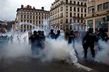 The Latest: France detains 1,220 after anti-govt protests