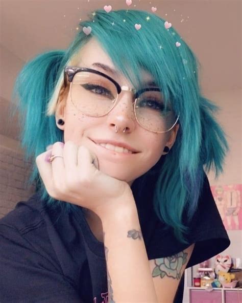 🌿gamer gf🌿 on instagram “finally back to blue this is such a casual selfie but i haven t