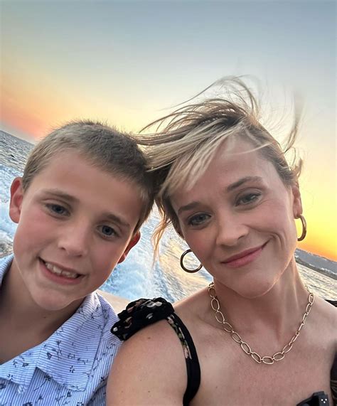 Reese Witherspoon Soaks Up Last Days Of Summer With Sons Tennessee