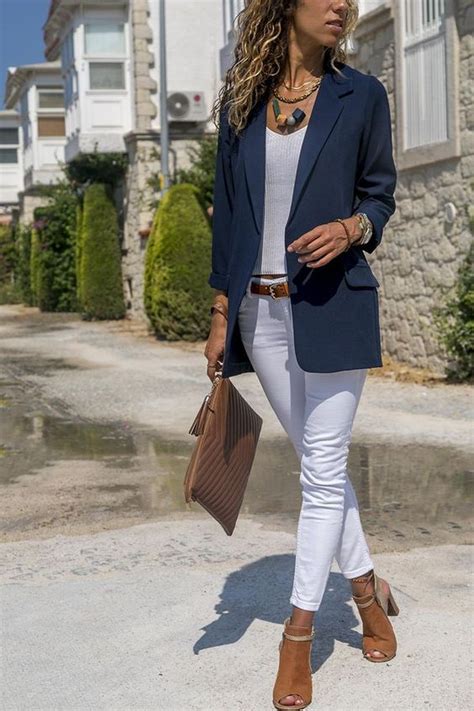 Classy Work Outfit Ideas For Sophisticated Women Femalinea