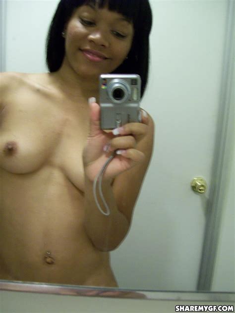 Naughty Ebony Gf Takes Selfies Of Her Nude Body Porn Pictures Xxx