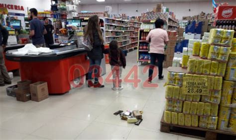 Concepción Del Uruguay Una Pareja Fue Detenida Tras Intentar Robar Mercadería En Un