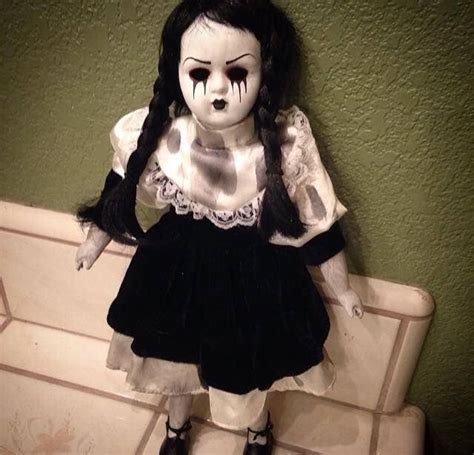 My Top Ten Creepy Porcelain Dolls Creepy Doll Halloween Creepy Baby