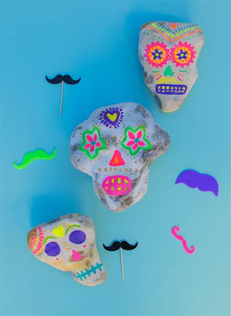 Day Of The Dead Sugar Skull Painted Rocks Lets Do Something Crafty