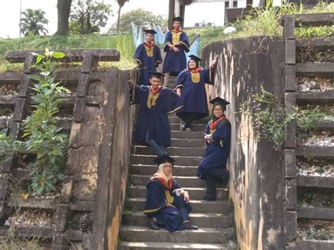 Atas dasar itu, sejarah peradaban islam adalah segala sesuatu yang merupakan daya cipta, rasa dan karsa, terutama seperti tersebut diatas, yang pernah dihasikan oleh umat islam dalam kurun sejarah. Seram atau kreatif? Sekumpulan pelajar UiTM rakam gambar ...