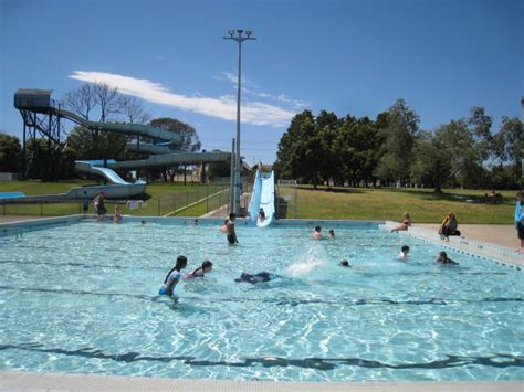 Doveton Pool In The Park Doveton Swimming Pools Water